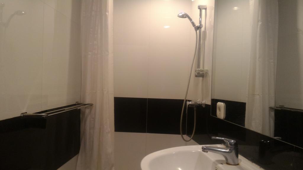 S3 Setrasari Hotel 2*