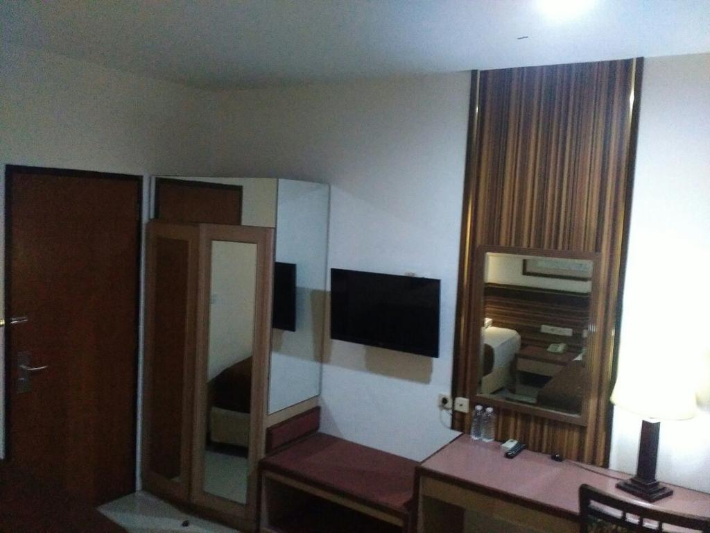 Hotel S3 Setrasari 2*
