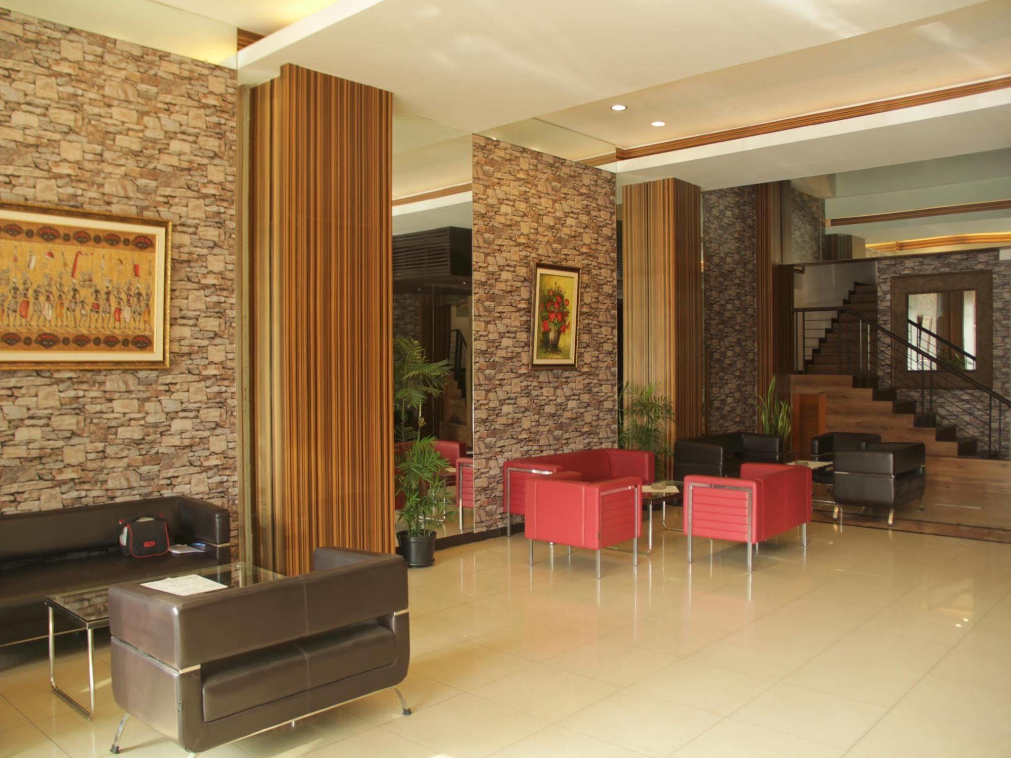 S3 Setrasari Hotel 2*