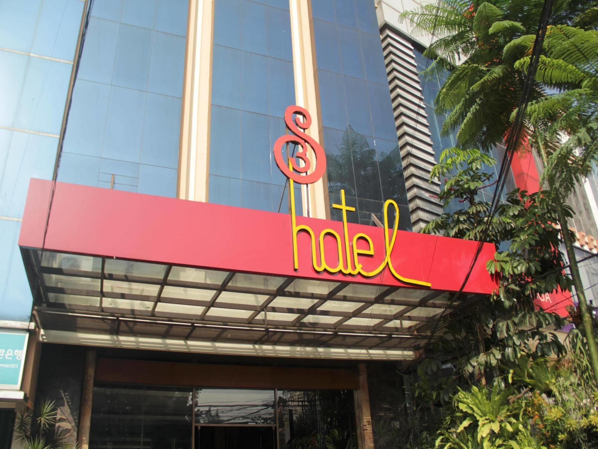 Hotel S3 Setrasari 2*